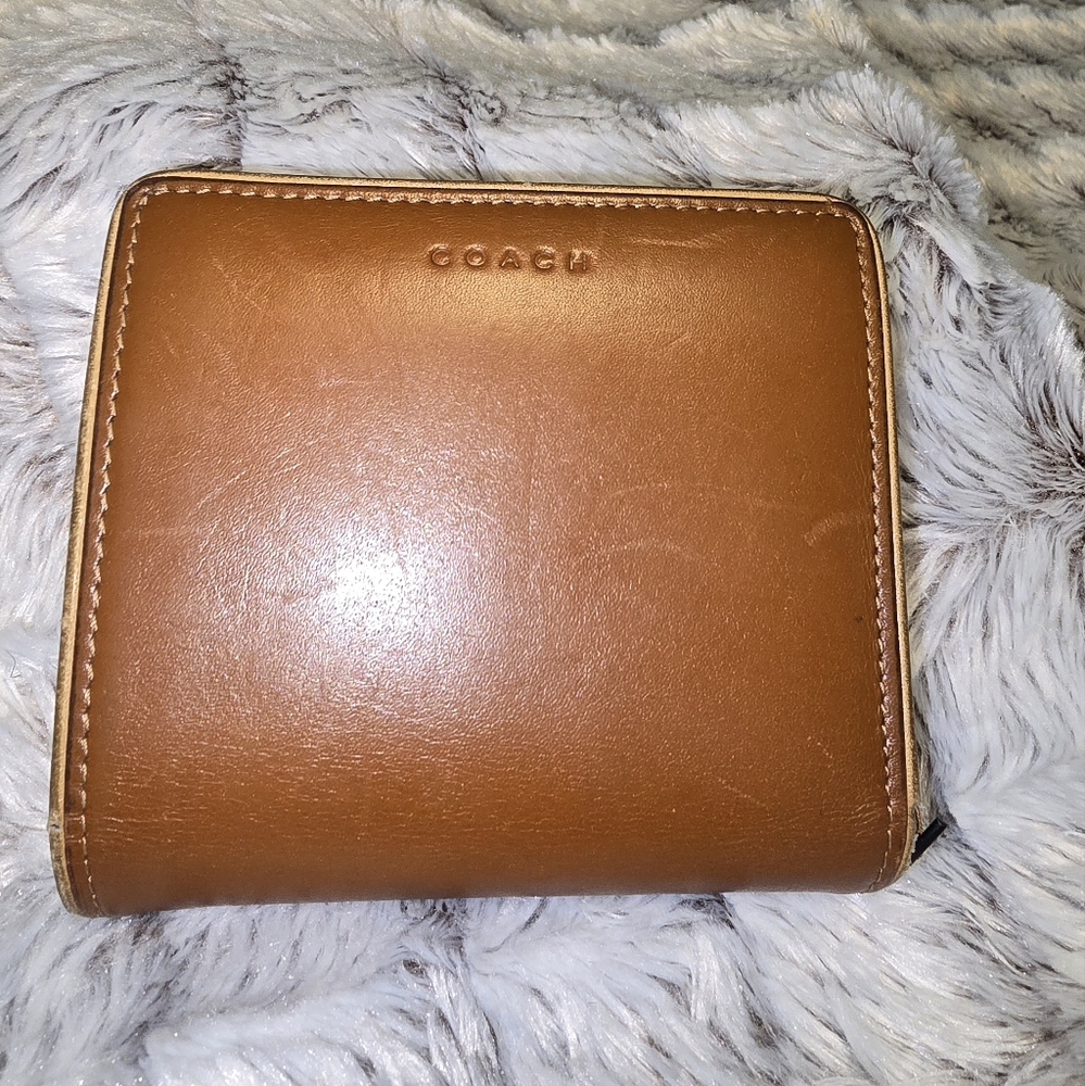 Coach Women's Tan Leather Wallet